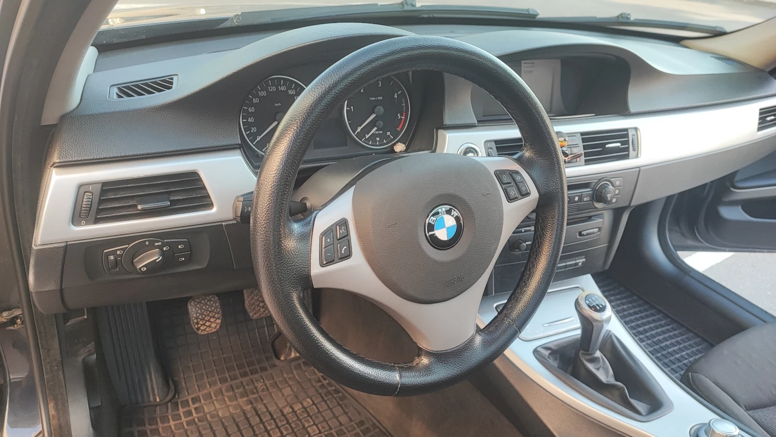 BMW 320, снимка 7 - Автомобили и джипове - 55491894