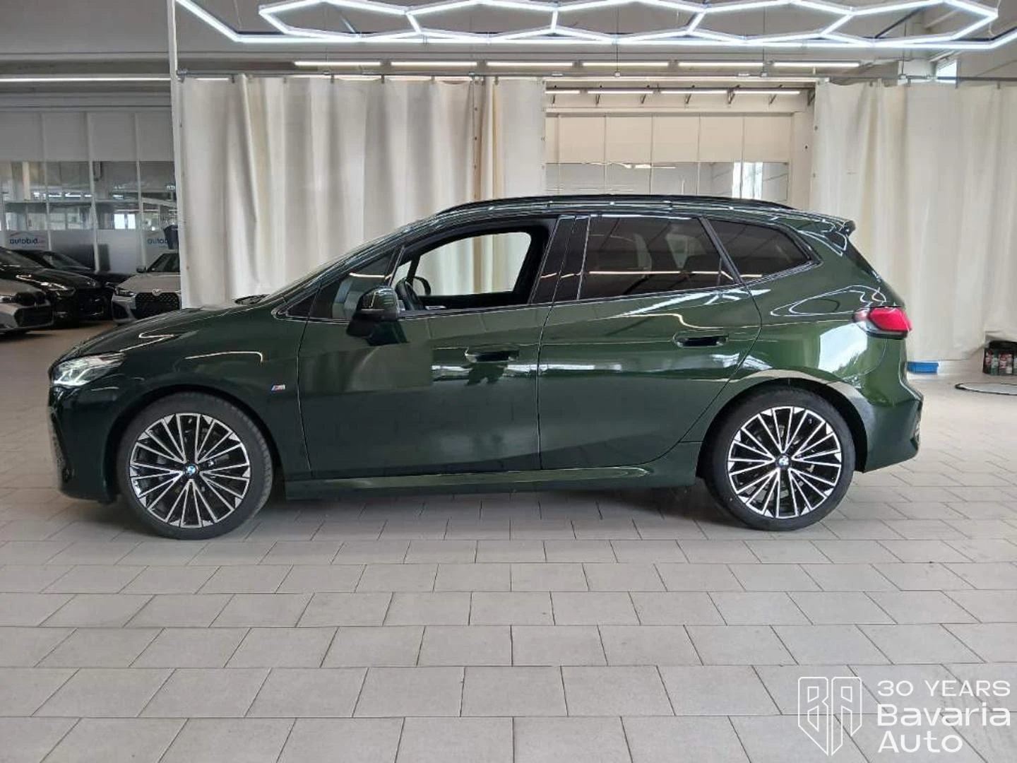 BMW 218 i Active Tourer M Sport Paket, снимка 2 - Автомобили и джипове - 55974114