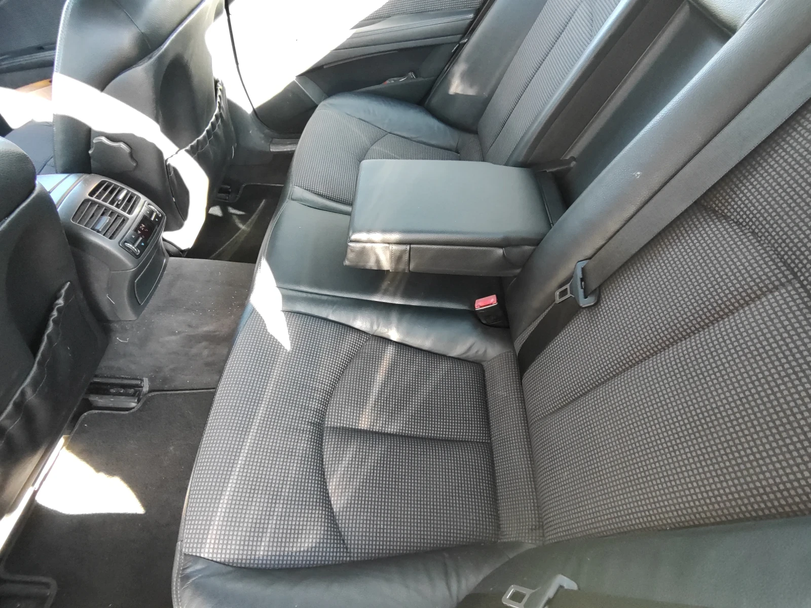 Mercedes-Benz E 220 Е220, снимка 12 - Автомобили и джипове - 56022854