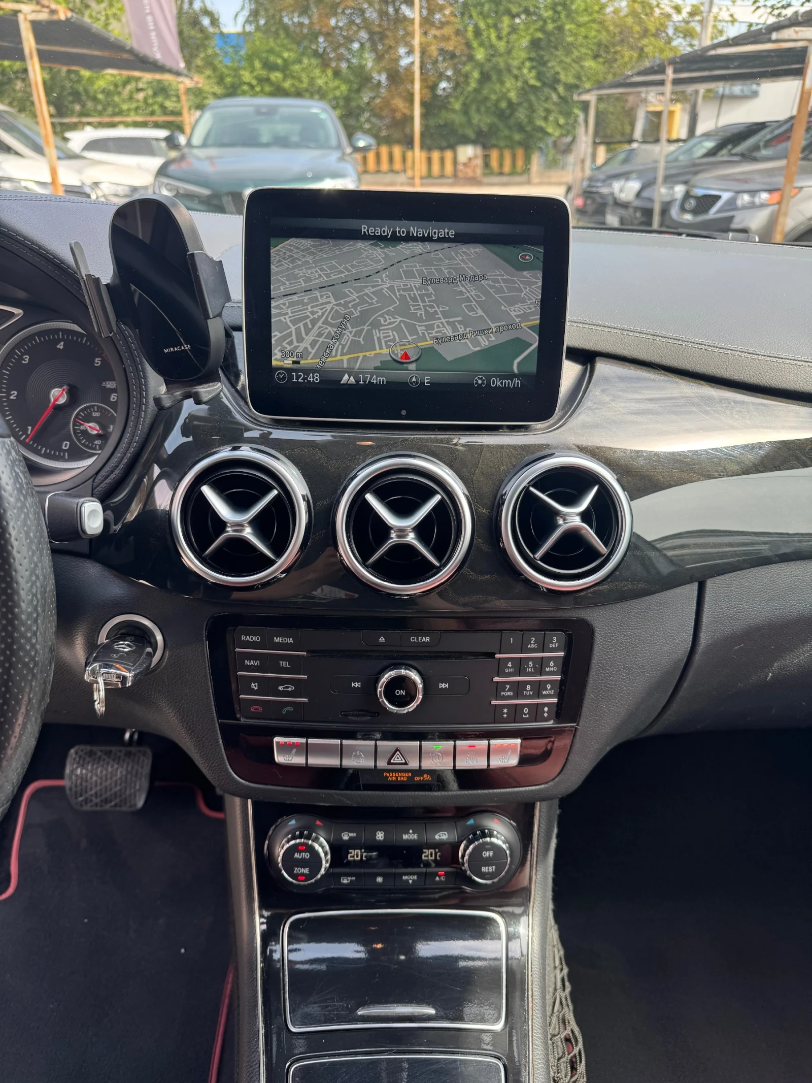 Mercedes-Benz B 200 CDI 4MATIC, снимка 13 - Автомобили и джипове - 56138400