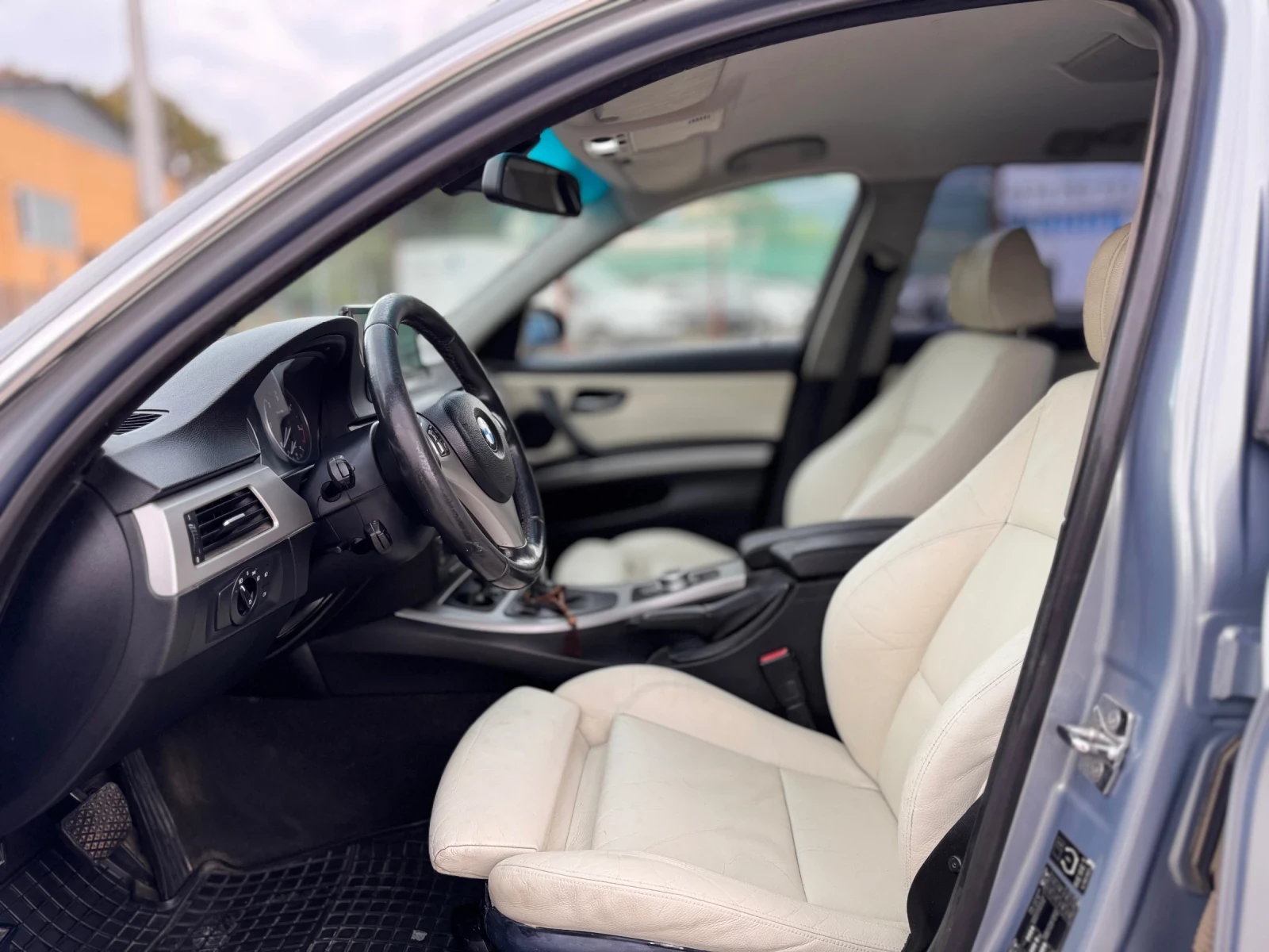 BMW 330, снимка 6 - Автомобили и джипове - 56166387