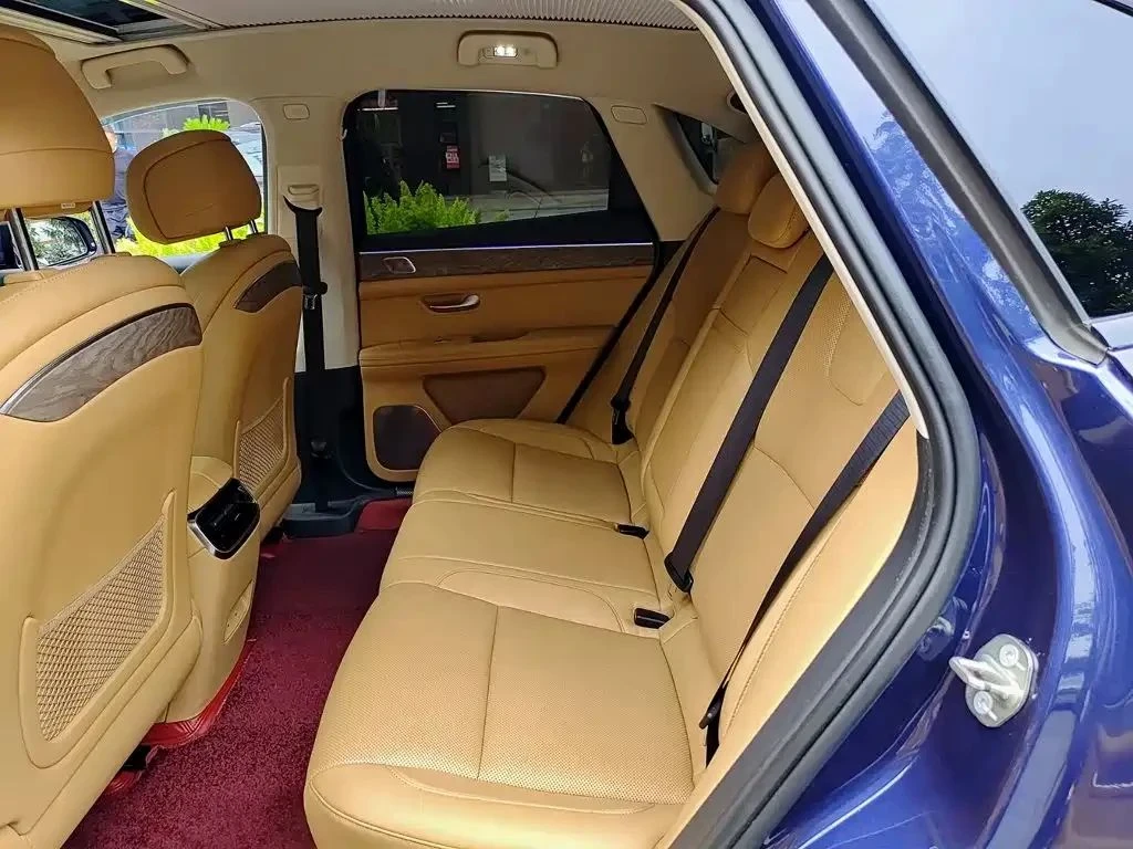 AITO 5, снимка 9 - Автомобили и джипове - 56687112