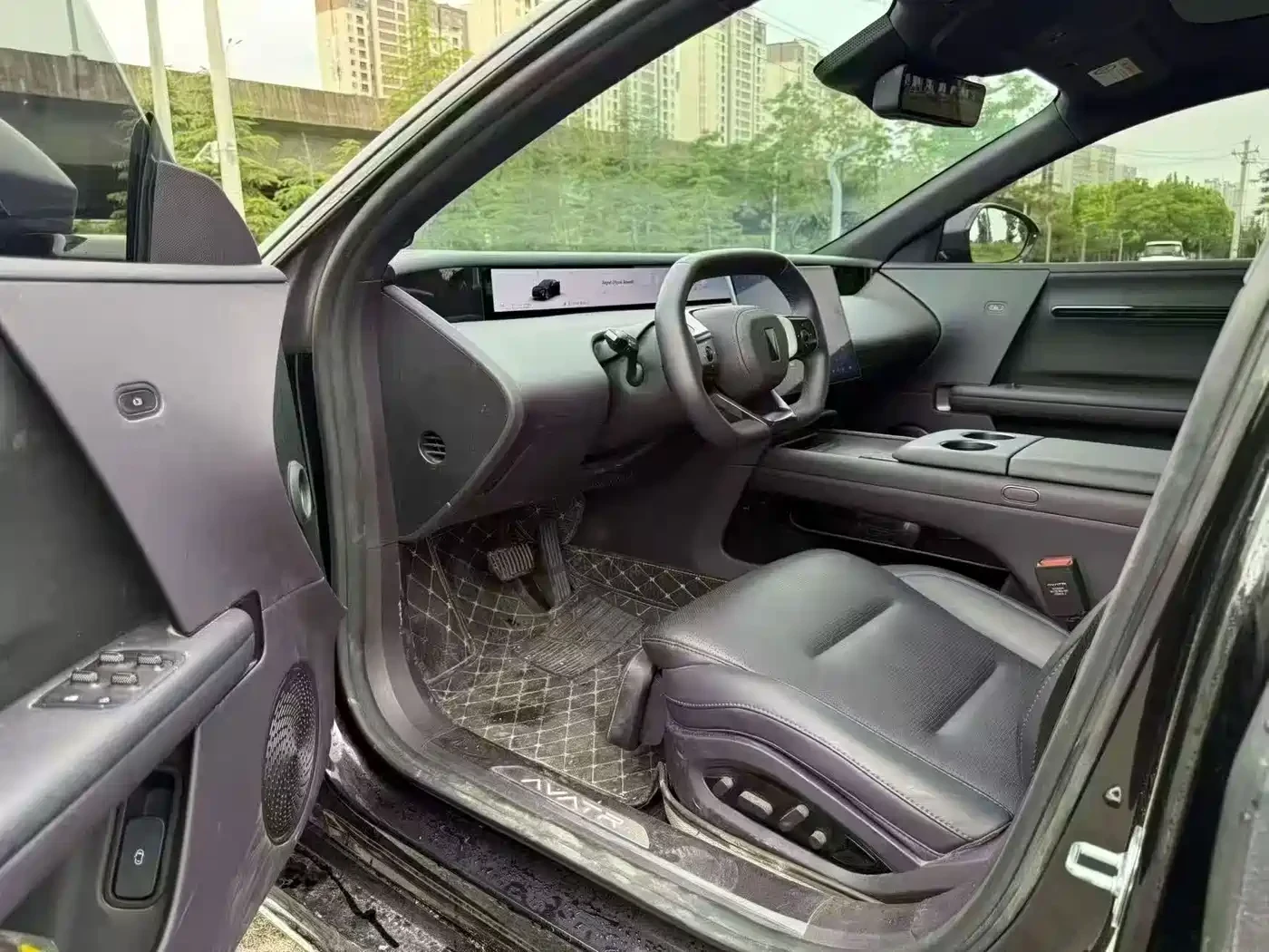 Avatr 06 Pro | 360 КАМЕРА | ПАНОРАМА | KEYLESS | , снимка 4 - Автомобили и джипове - 56722100