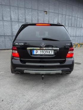 Mercedes-Benz ML 320 Аirmatic* Amg* 2 комплекта джанти* Перфектен - 12999 лв. / 6646.28 € - 92940053 5