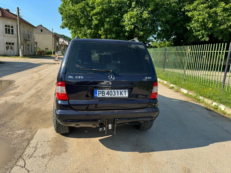 Mercedes-Benz ML 270 Ръчка, снимка 3 - Автомобили и джипове - 46917098