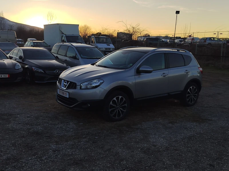 Nissan Qashqai 1.6 BENZIN , снимка 8 - Автомобили и джипове - 49392638