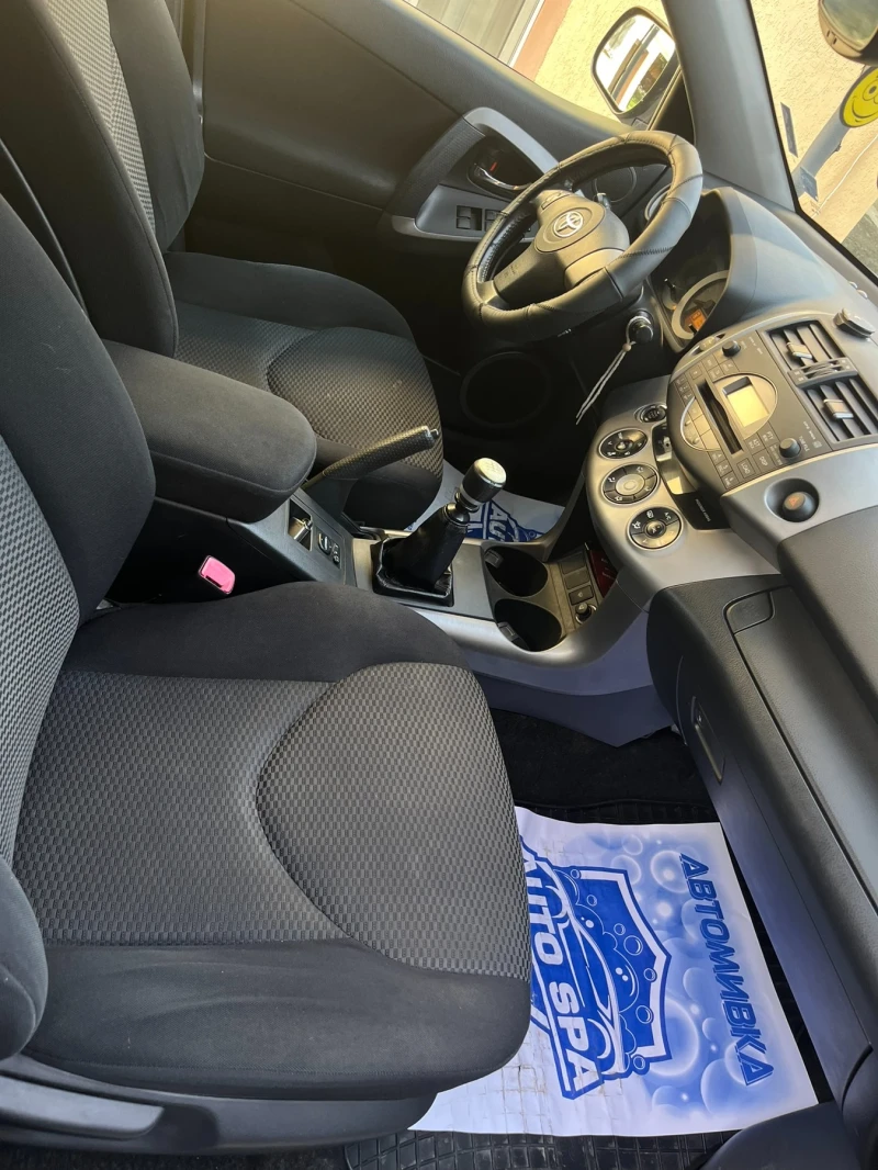 Toyota Rav4, снимка 8 - Автомобили и джипове - 52973070