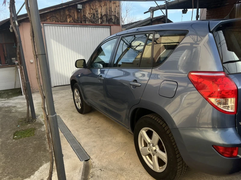 Toyota Rav4, снимка 4 - Автомобили и джипове - 52973070