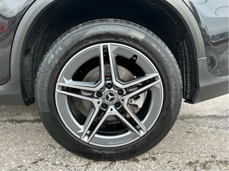 Mercedes-Benz GLC 300 4MATIC SUV| AMG SPORT | 80800 KMS | LOADED  CA, снимка 9 - Автомобили и джипове - 53031226