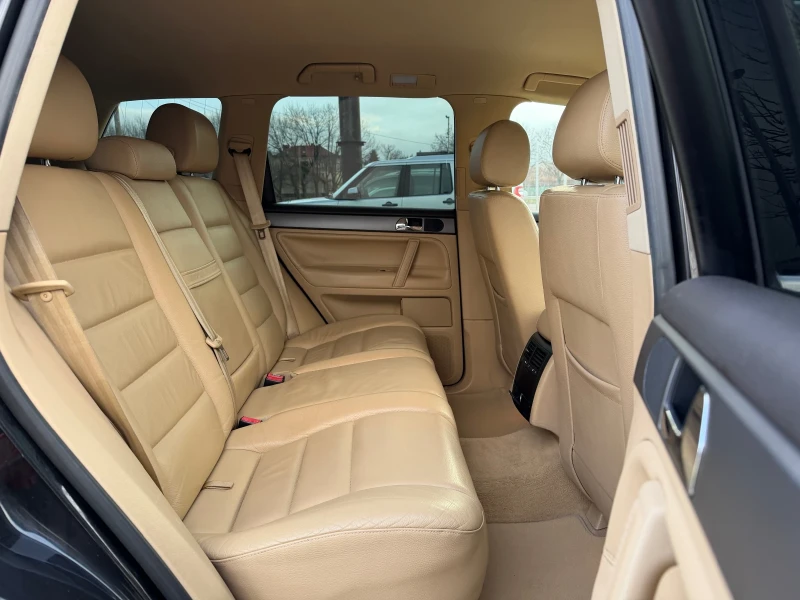 VW Touareg 3.0TDI Facelift, снимка 15 - Автомобили и джипове - 53192215