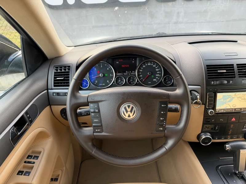 VW Touareg 3.0TDI Facelift, снимка 10 - Автомобили и джипове - 53192215