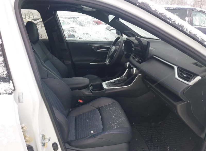 Toyota Rav4 XSE / HYBRID, снимка 8 - Автомобили и джипове - 53287239