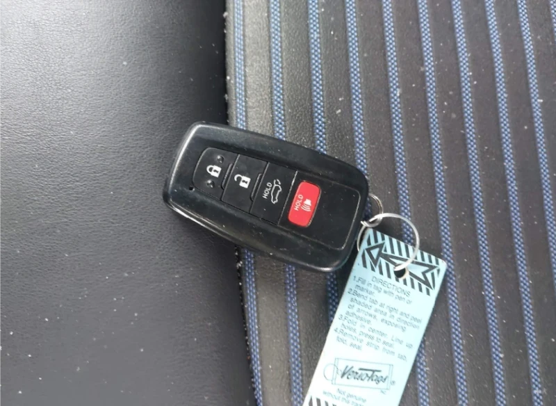 Toyota Rav4 XSE / HYBRID, снимка 10 - Автомобили и джипове - 53287239