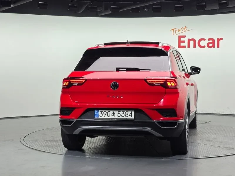 VW T-Roc 2.0 TDI PRESTIGE, снимка 4 - Автомобили и джипове - 55296371
