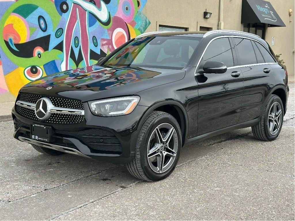 Mercedes-Benz GLC 300 4MATIC SUV| AMG SPORT | 80800 KMS | LOADED  CA, снимка 1