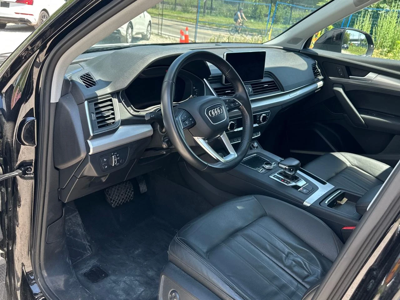 Audi Q5 2.0L Technik* Авто финансиране* Карфакс - изображение 5