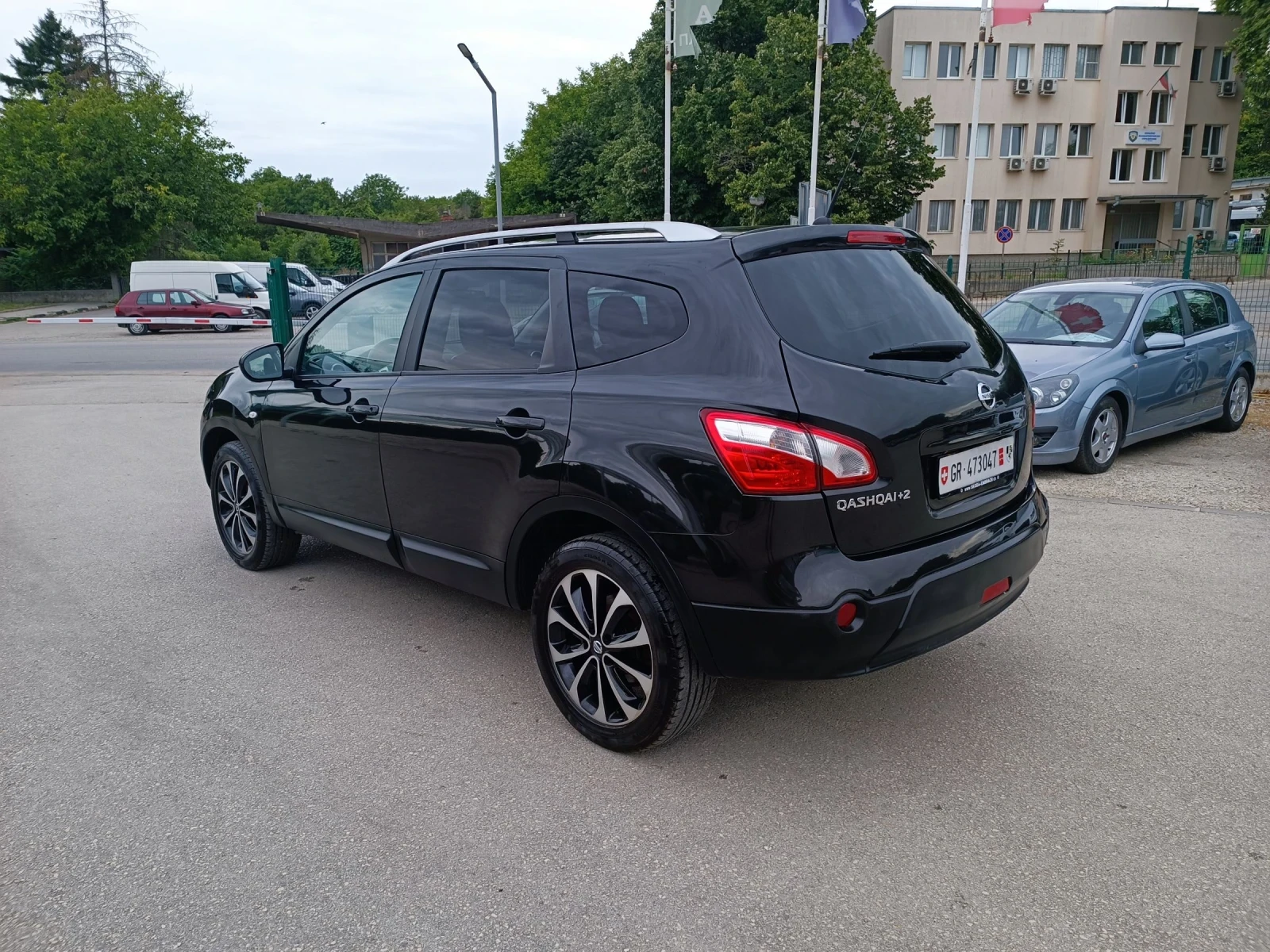 Nissan Qashqai 2.0i-141кс-ШВЕЙЦАРИЯ-РЪЧКА-4Х4-6ск-7м-FACELIFT - изображение 6