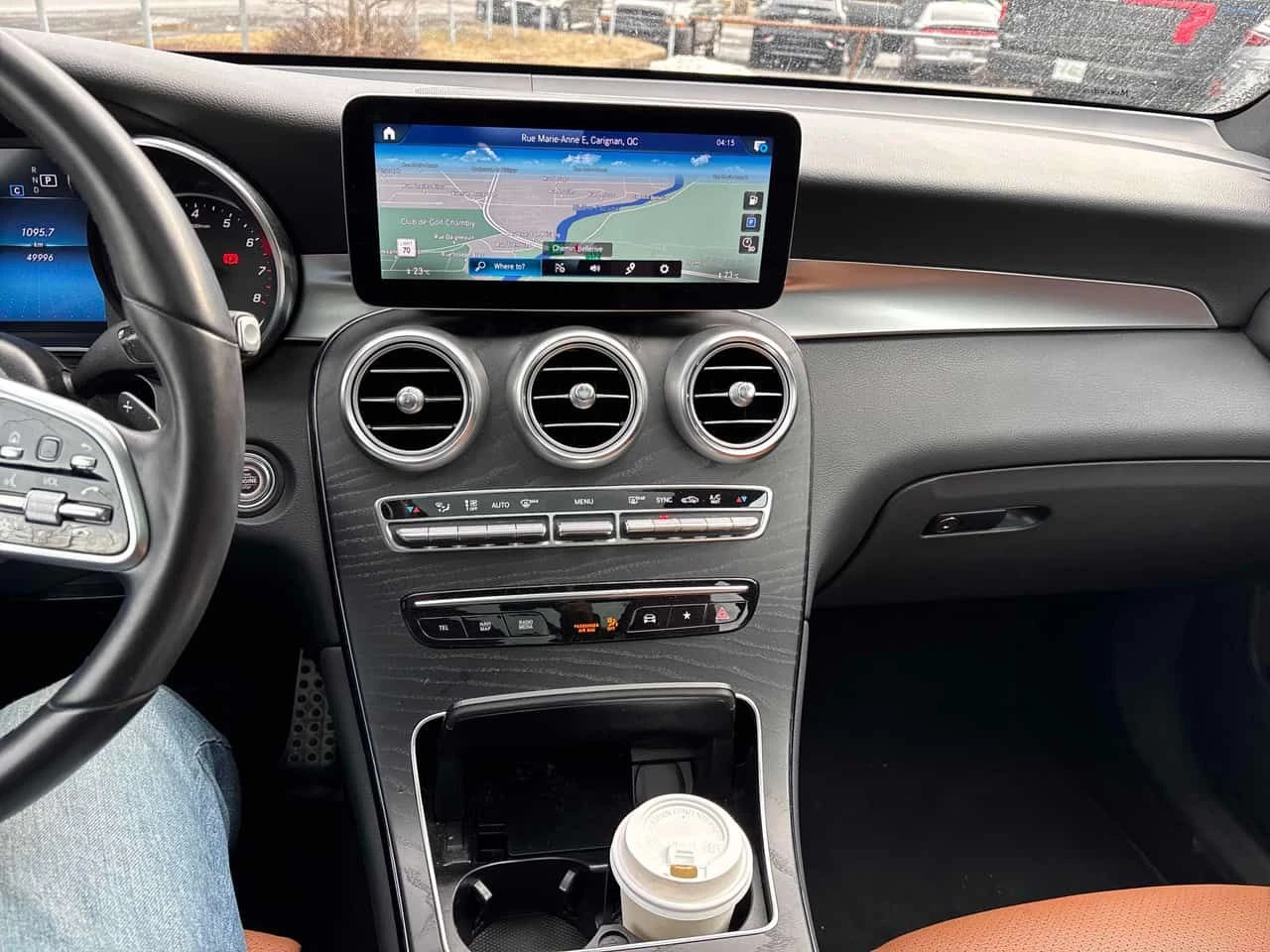 Mercedes-Benz GLC 300 * CARFAX * 2 КЛЮЧА * ПАНОРАМА * KEYLESS, снимка 9 - Автомобили и джипове - 54085238