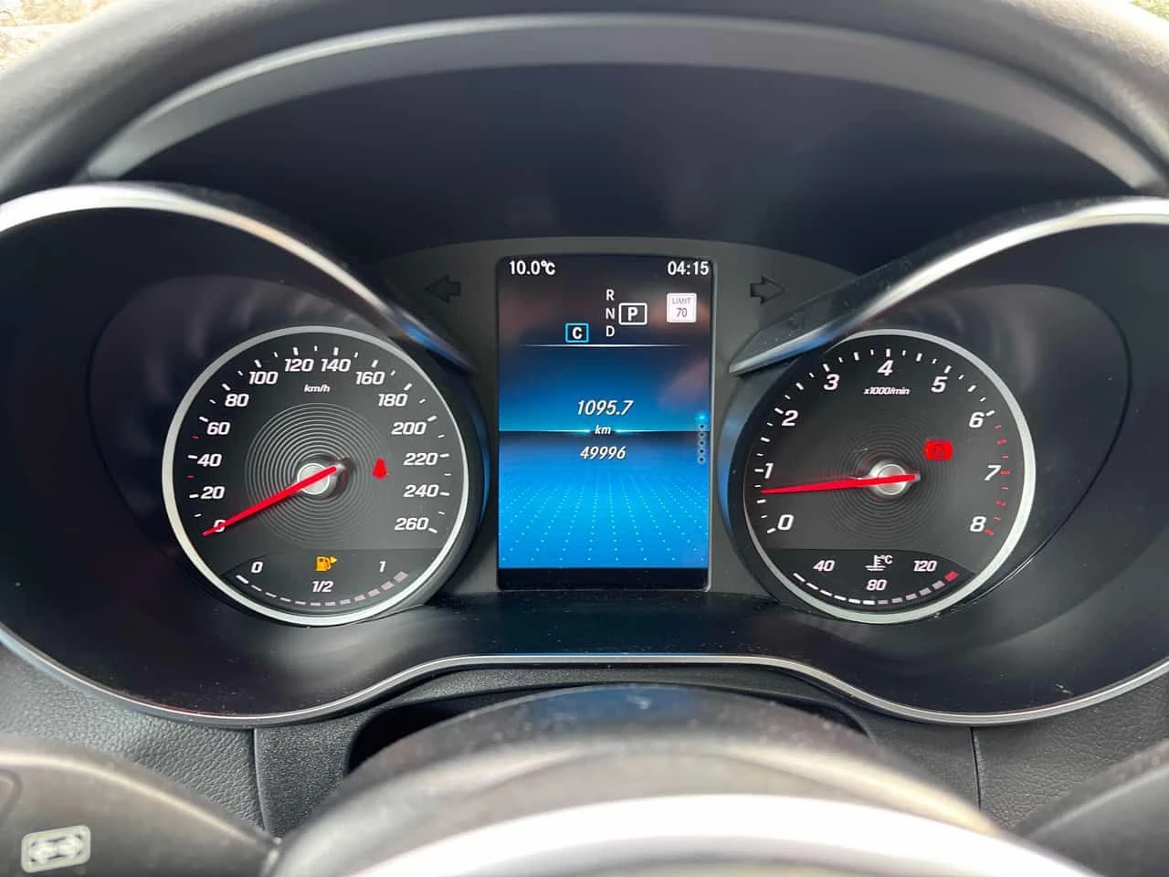 Mercedes-Benz GLC 300 * CARFAX * 2 КЛЮЧА * ПАНОРАМА * KEYLESS, снимка 8 - Автомобили и джипове - 54085238