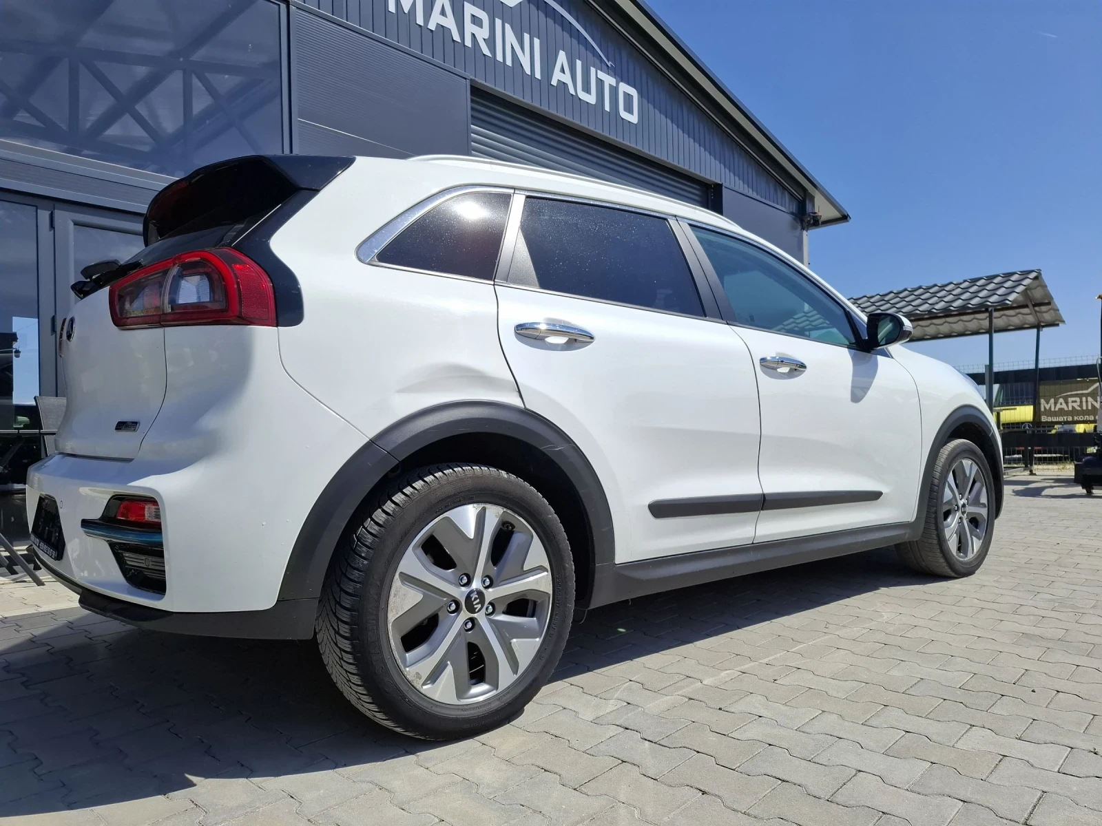 Kia Niro 64kw* * 204k.c* *  | Mobile.bg � ����������� 8