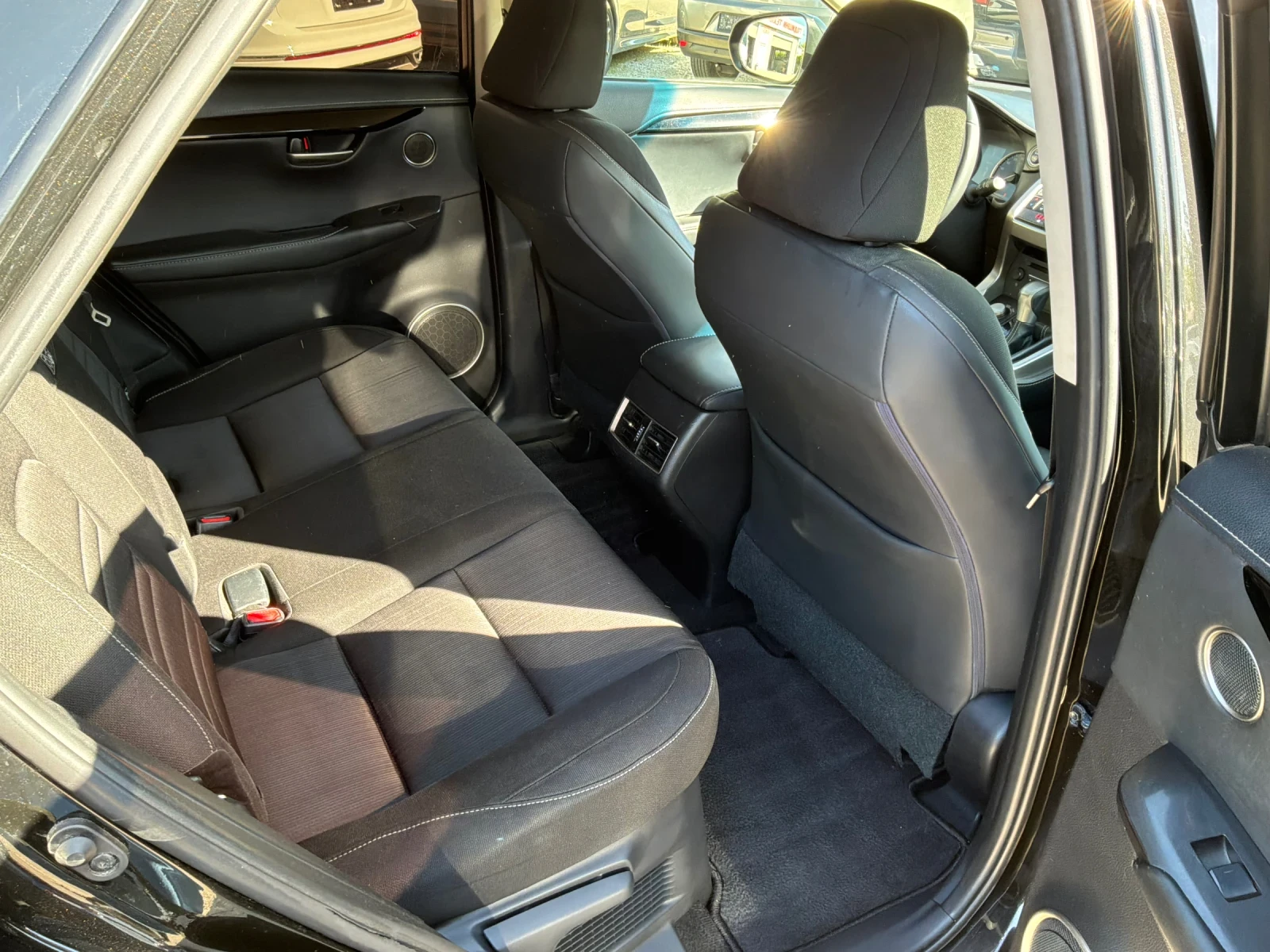 Lexus NX 300h 2.5h 197к.с ГАЗ , снимка 15 - Автомобили и джипове - 54354701