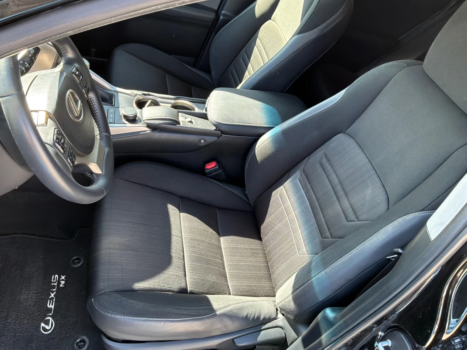 Lexus NX 300h 2.5h 197к.с ГАЗ , снимка 8 - Автомобили и джипове - 54354701