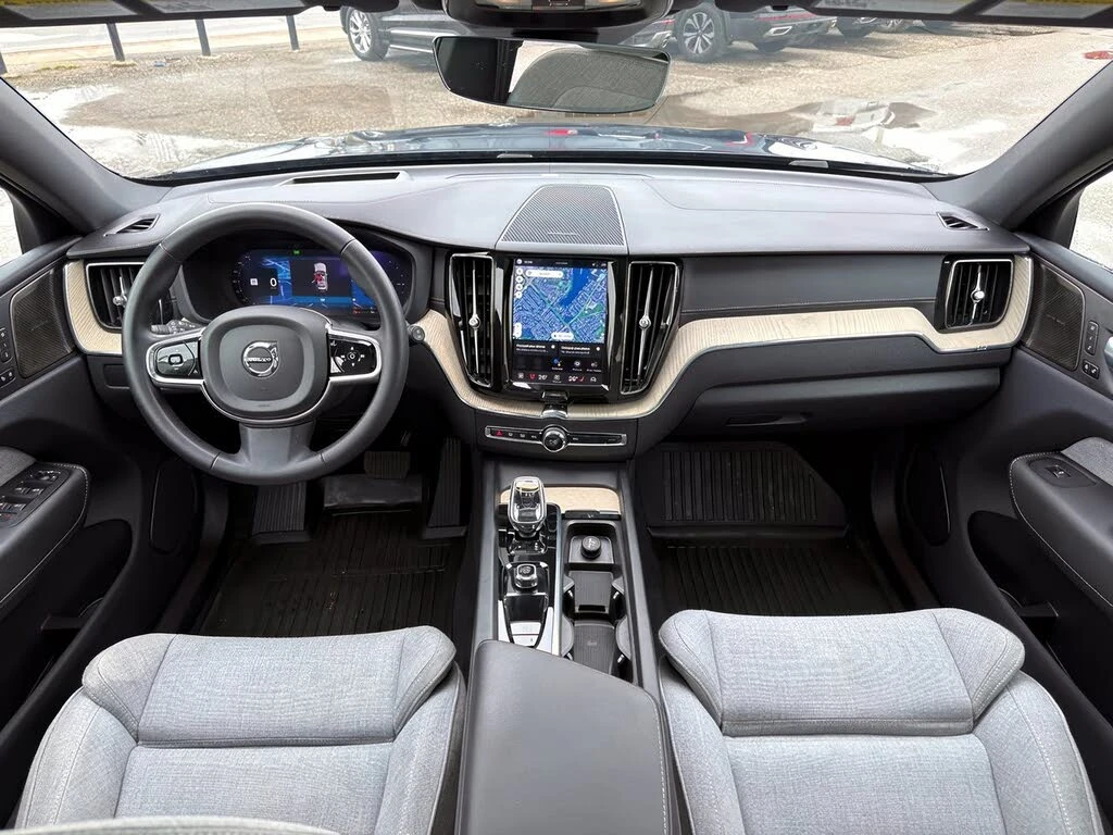 Volvo XC60 Recharge T8 Ultimate Dark Theme eAWD, снимка 17 - Автомобили и джипове - 54565644
