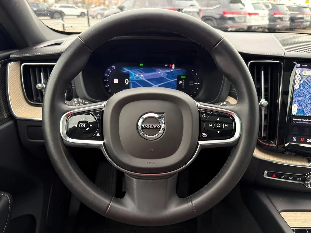 Volvo XC60 Recharge T8 Ultimate Dark Theme eAWD, снимка 14 - Автомобили и джипове - 54565644