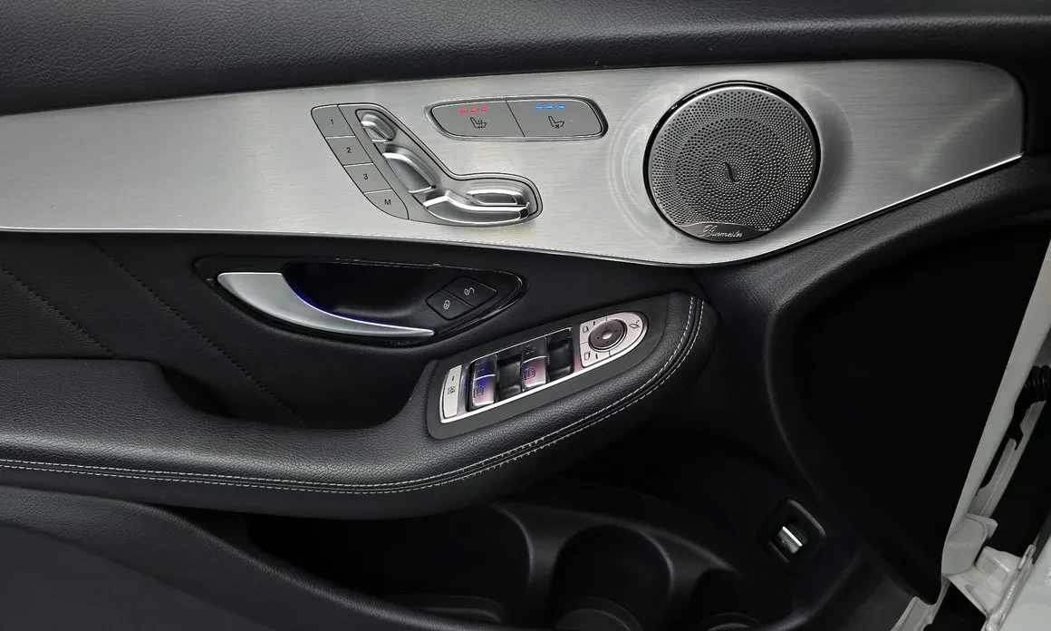 Mercedes-Benz GLC 220 AMG PACK* ФИКСИРАНА ЦЕНА!* , снимка 13 - Автомобили и джипове - 54594846