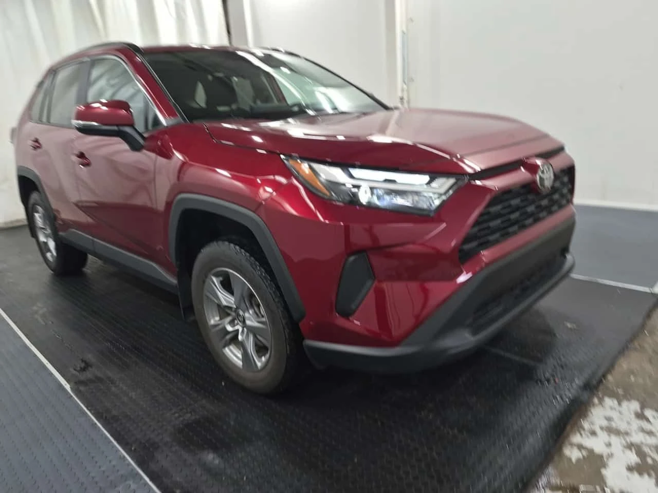 Toyota Rav4 * XLE AWD * CARFAX * БЕЗ ПЪРВОНАЧАЛНА ВНОСКА, снимка 3 - Автомобили и джипове - 54841479