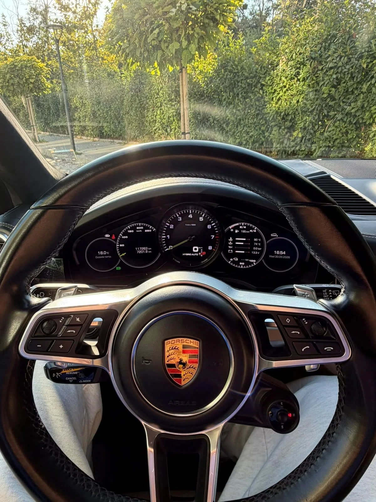 Porsche Cayenne E hybrid , снимка 4 - Автомобили и джипове - 56502793