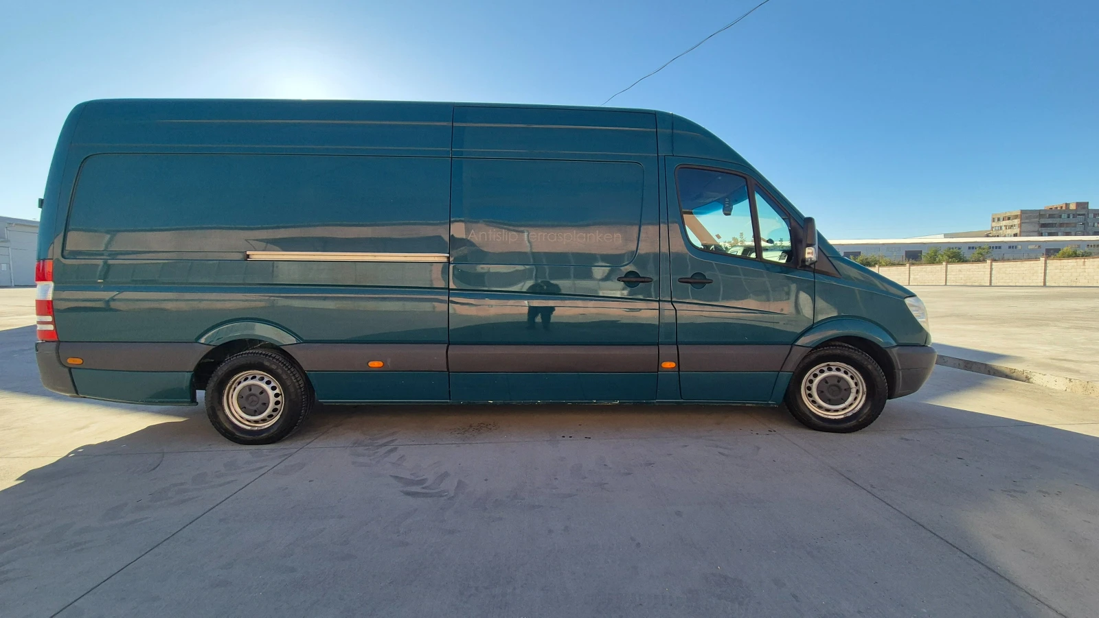 Mercedes-Benz Sprinter 318 РАБОТИЛНИЦА - изображение 4