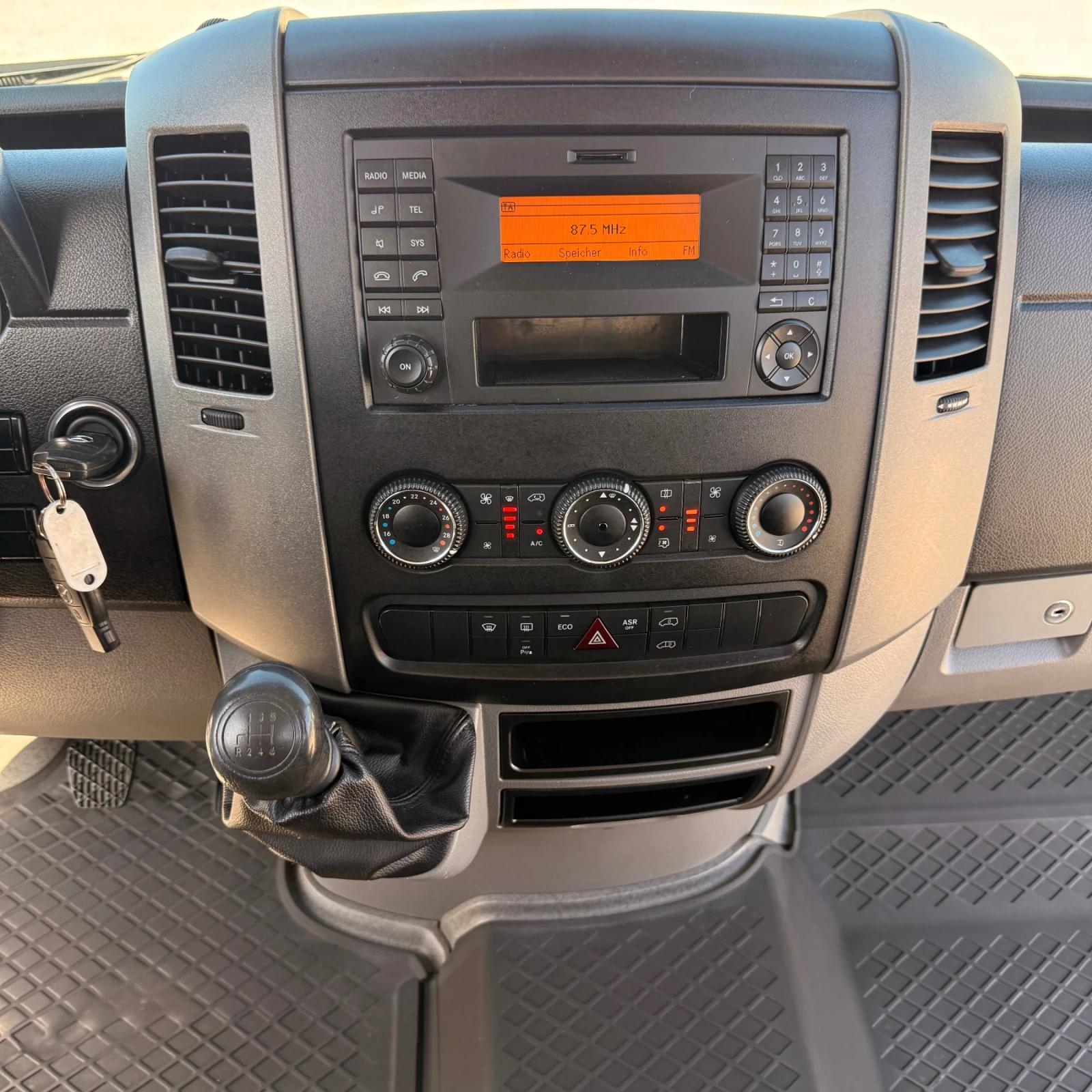 Mercedes-Benz Sprinter 316 Рампа-9Местен-Клима-Евро6, снимка 14 - Бусове и автобуси - 53835262