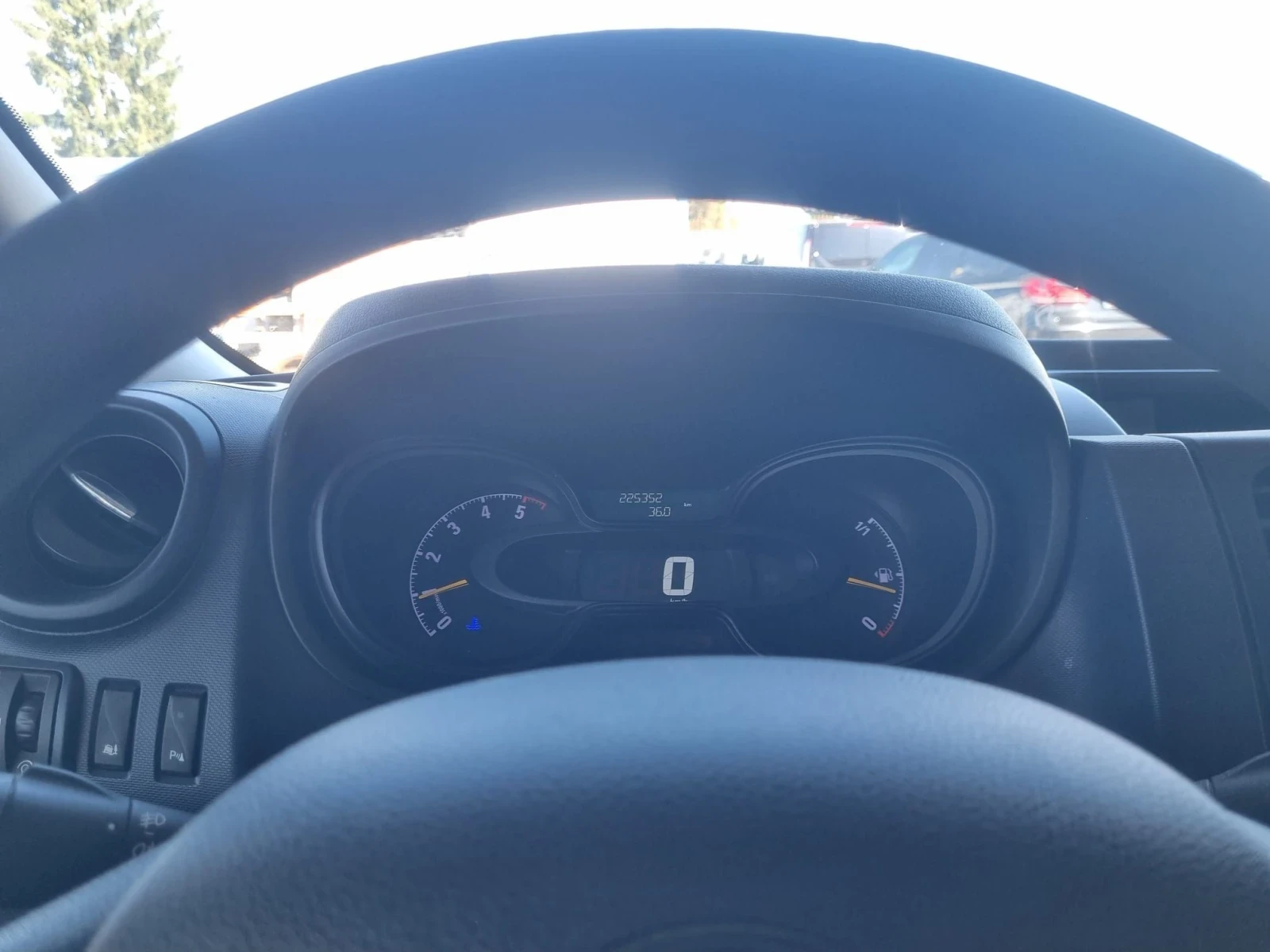 Opel Vivaro 1.6, снимка 11 - Бусове и автобуси - 56358681