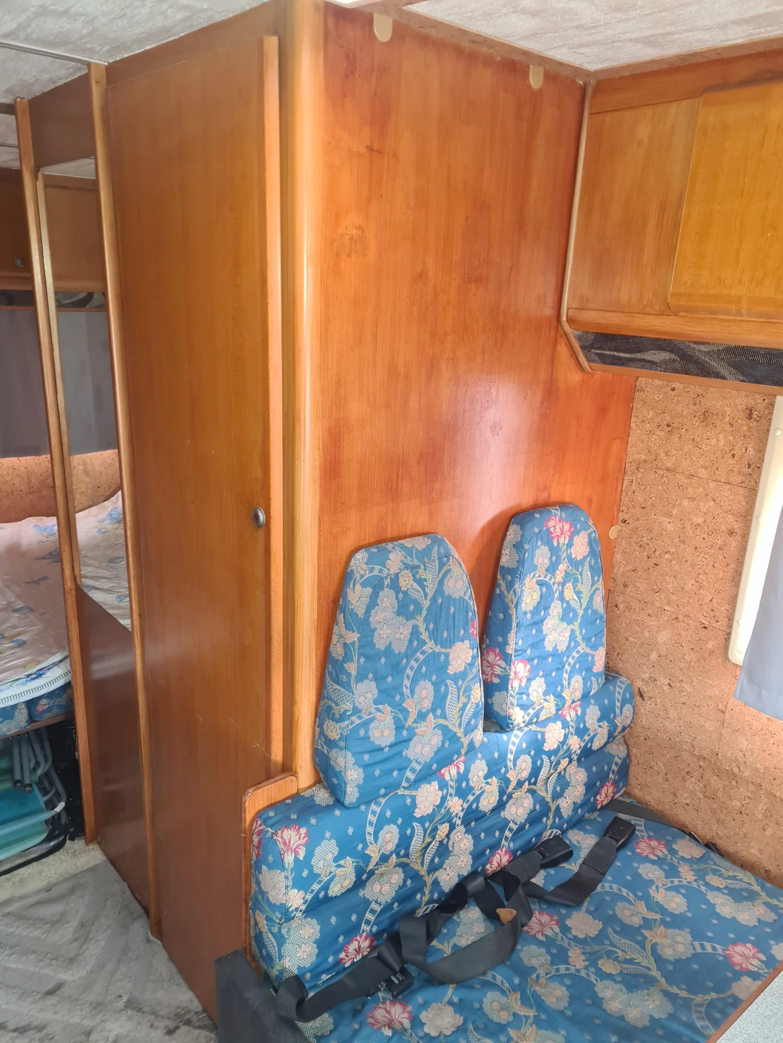 ������ Adria ���� 2.5�� | Mobile.bg � ����������� 11