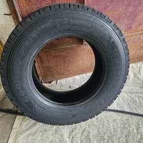 Гуми, снимка 7