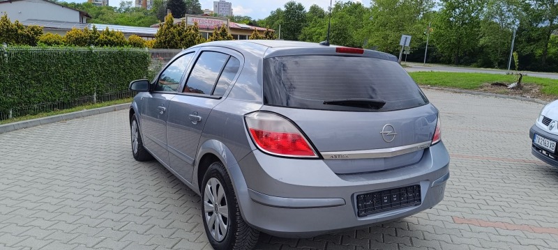Opel Astra 1.6---NAVI, снимка 5 - Автомобили и джипове - 46448362