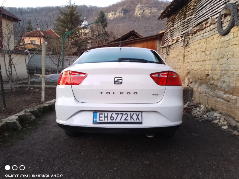 Seat Toledo 1.6TDI, снимка 2 - Автомобили и джипове - 48633448