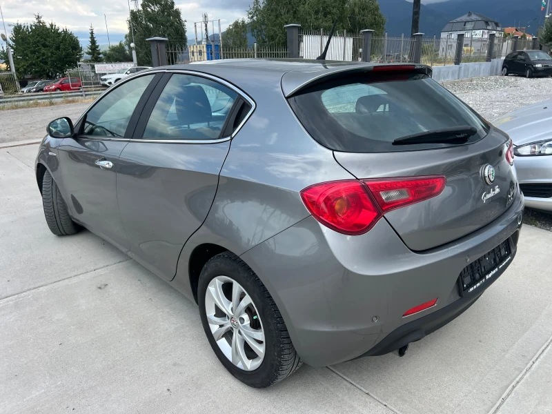 Alfa Romeo Giulietta 1.6JTD-m2 Euro 5B, снимка 4 - Автомобили и джипове - 48700894