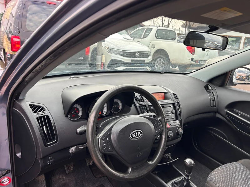 Kia Ceed 1.6i EURO 4, снимка 10 - Автомобили и джипове - 48781164