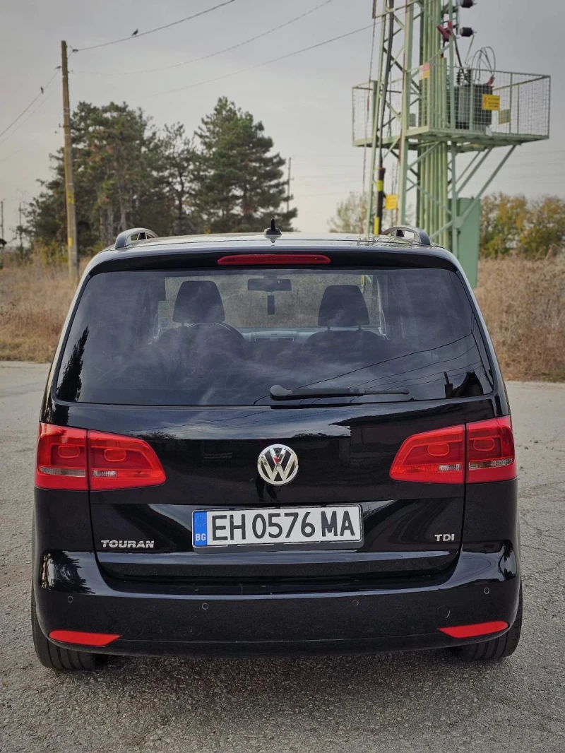 VW Touran 1.6 TDI, снимка 4 - Автомобили и джипове - 49358267