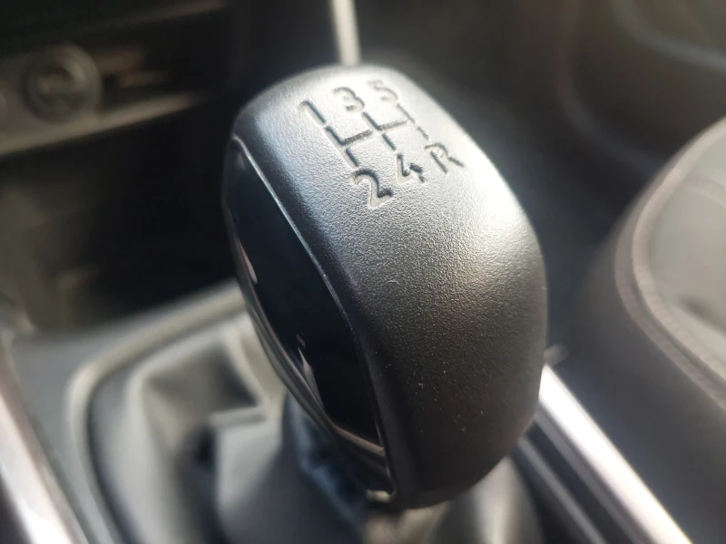 Peugeot 2008 1.6 dizel, снимка 9 - Автомобили и джипове - 51905445