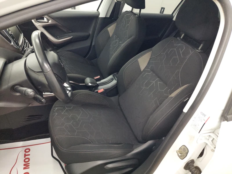 Peugeot 2008 1.6 dizel, снимка 12 - Автомобили и джипове - 51905445