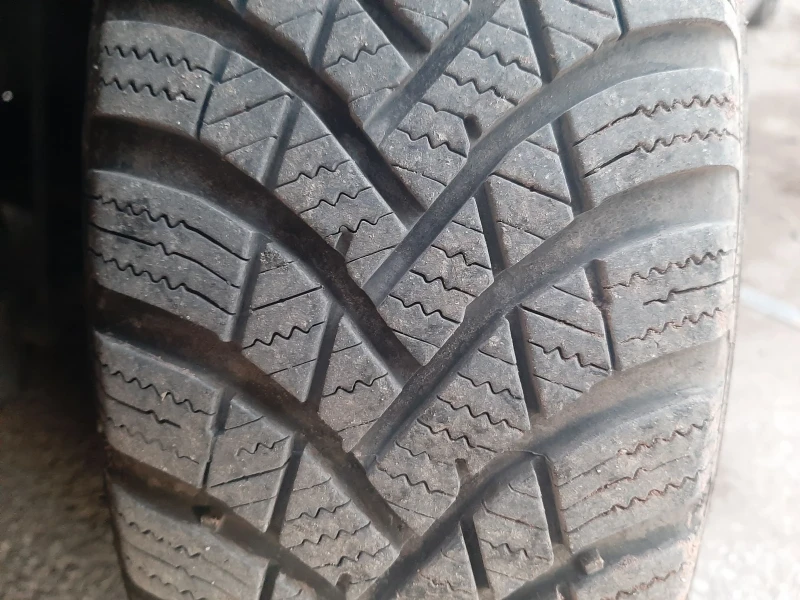 Suzuki Swift 1.3i KLIMA 4x4 FEIS, снимка 16 - Автомобили и джипове - 53388156