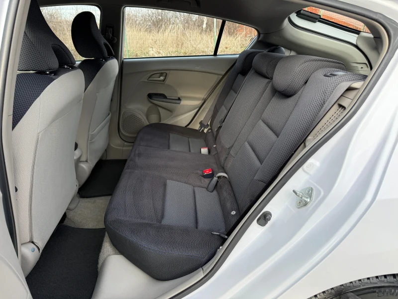 Honda Insight 1.3i-VTEC Hybrid, * 177 000км* Автоматик! Уникат!, снимка 7 - Автомобили и джипове - 53121734