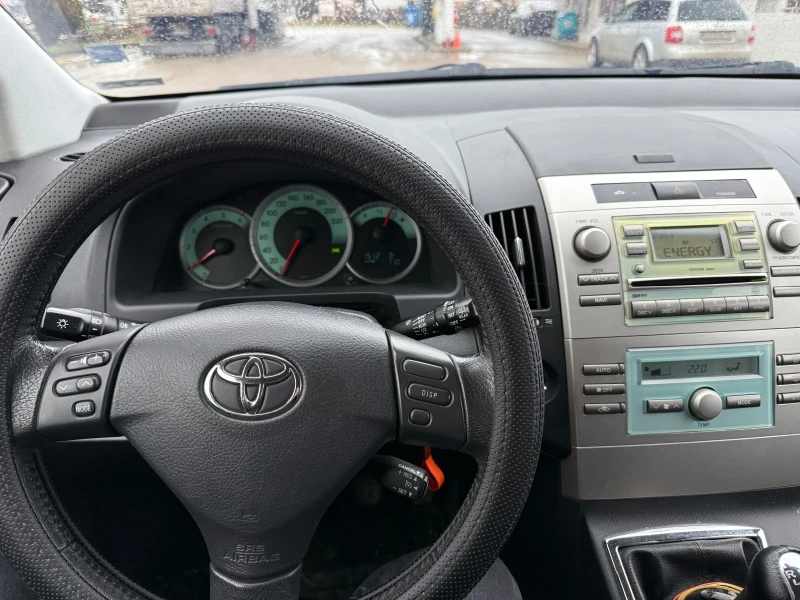 Toyota Corolla verso 2.0 D-4D 116ph* * * ПОДГРЕВ* ТЕГЛИЧ* ОБСЛУЖЕНА* * , снимка 12 - Автомобили и джипове - 53249469