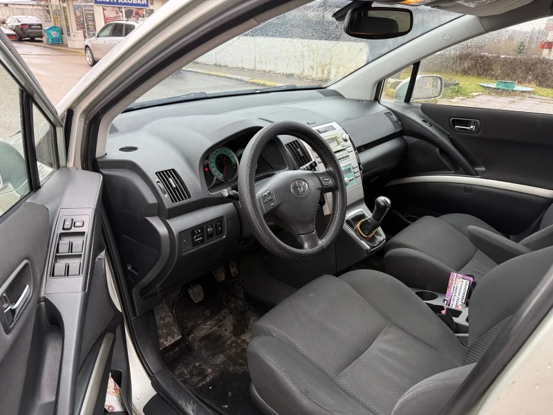 Toyota Corolla verso 2.0 D-4D 116ph* * * ПОДГРЕВ* ТЕГЛИЧ* ОБСЛУЖЕНА* * , снимка 9 - Автомобили и джипове - 53249469