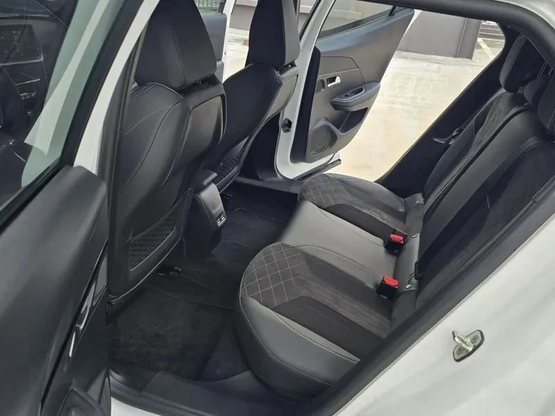 Peugeot 2008 EV GT - ���� 30% ����� | Mobile.bg � ����������� 14