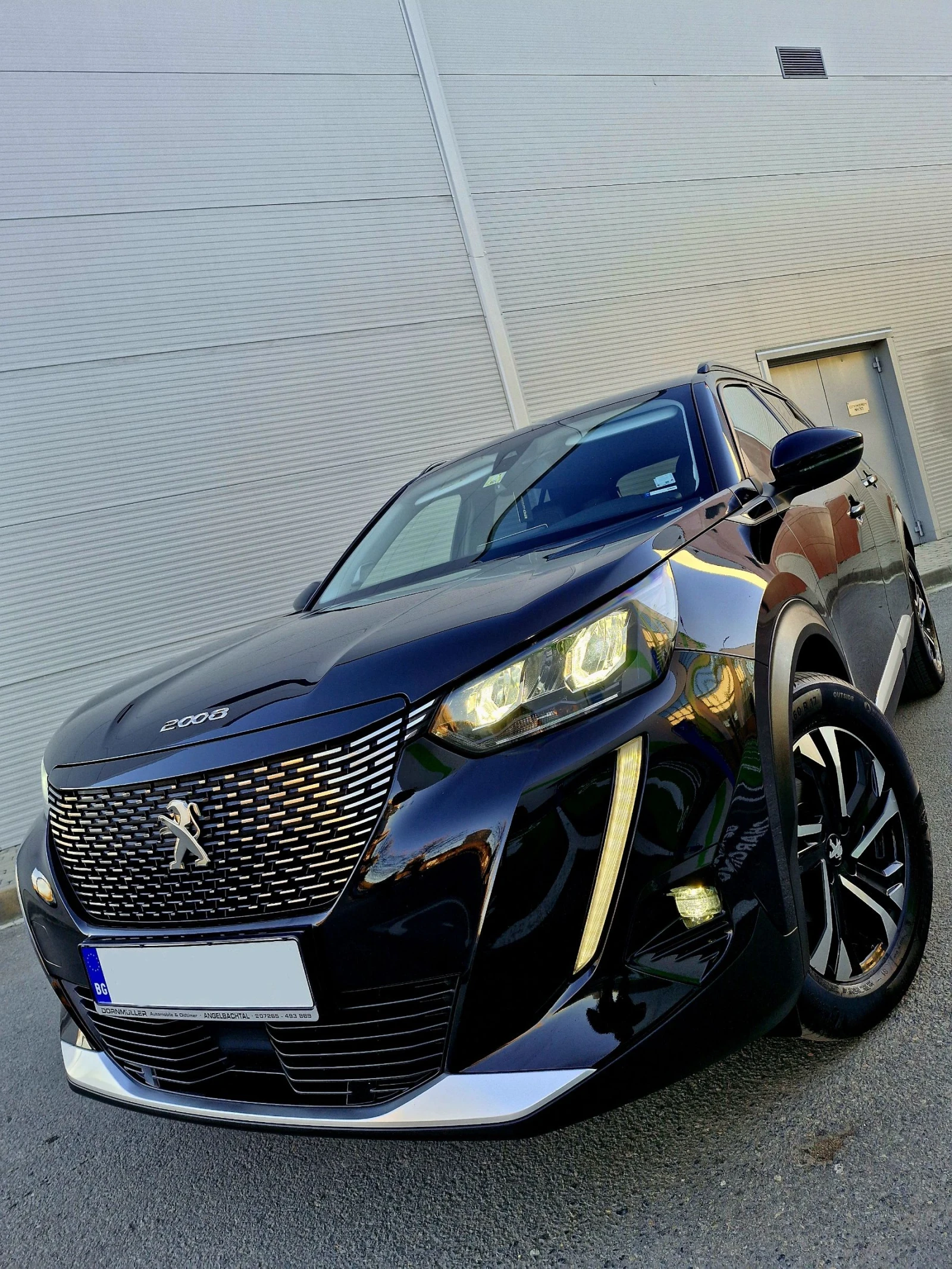 Peugeot 2008 1.5 HDi ALLURE * ОБСЛУЖЕНА* , снимка 1