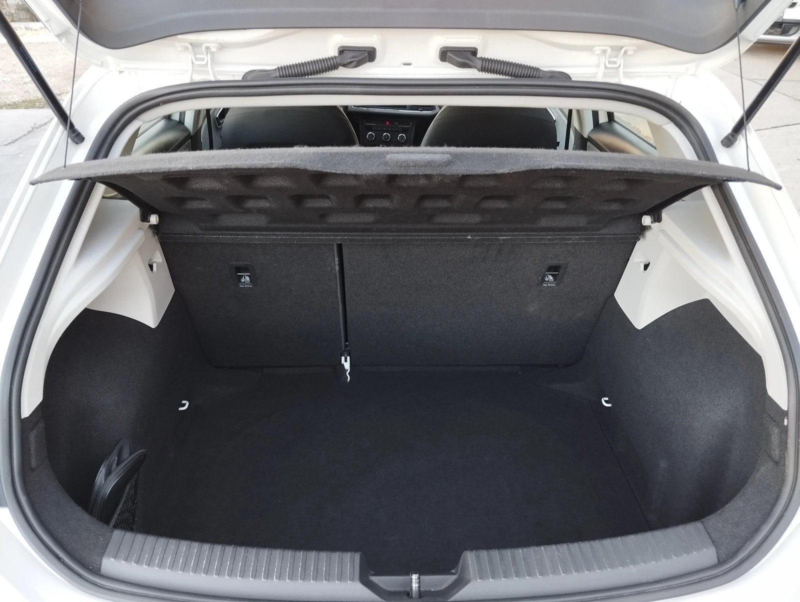 Seat Leon 1.6TDI NAVI | Mobile.bg — изображение 11